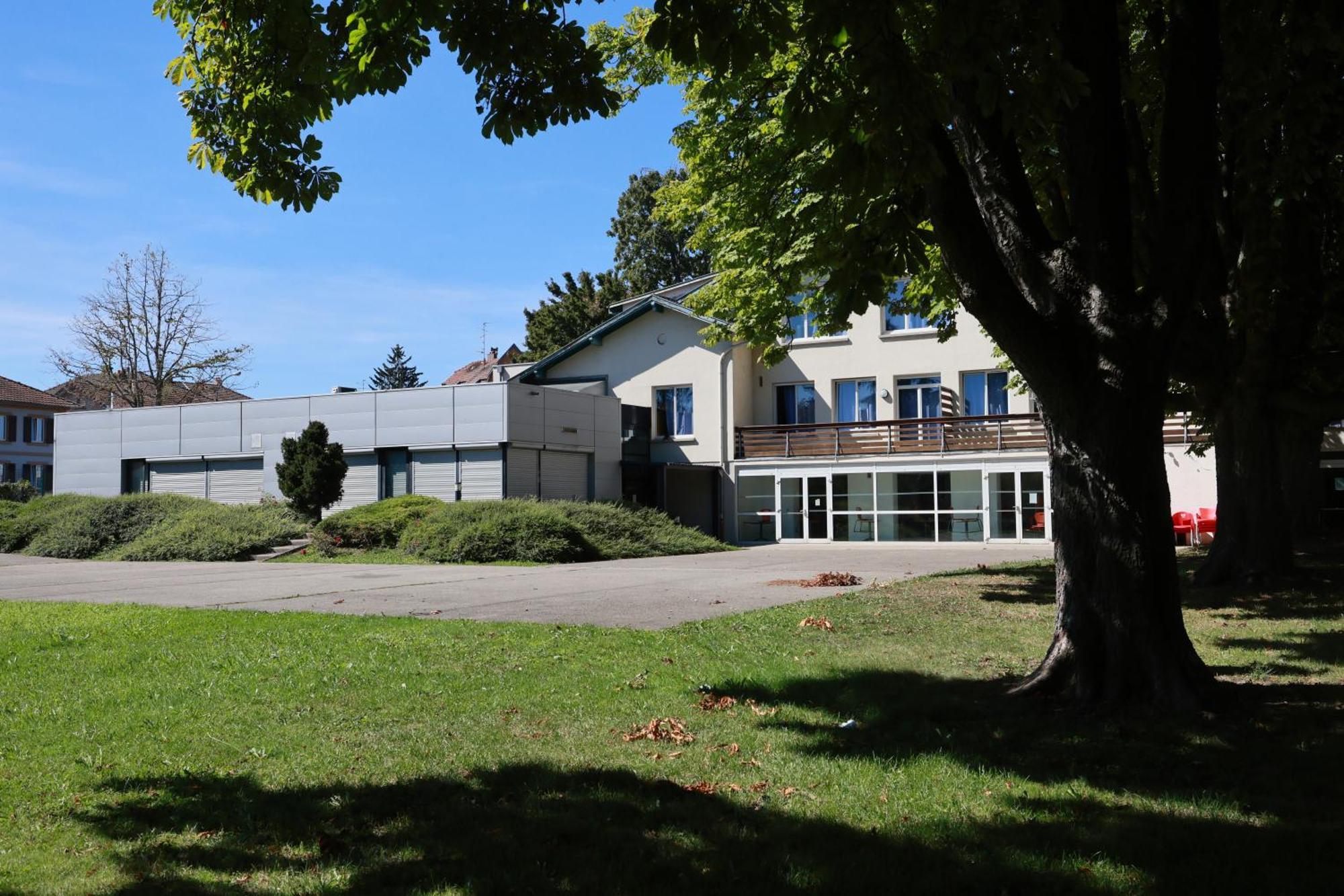 Auberge De Jeunesse De Мюлуз Екстериор снимка